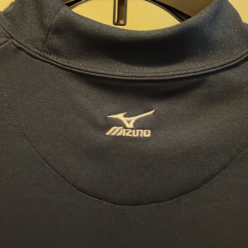 Mizuno shirt - Picture 3 of 3
